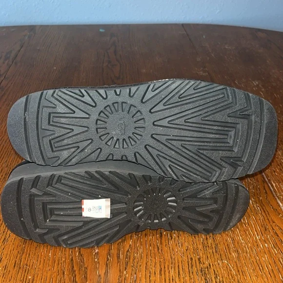 Ugg boots - Picture 8 of 8